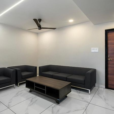 Treebo Sea Heights Hotel Kākināda Екстериор снимка