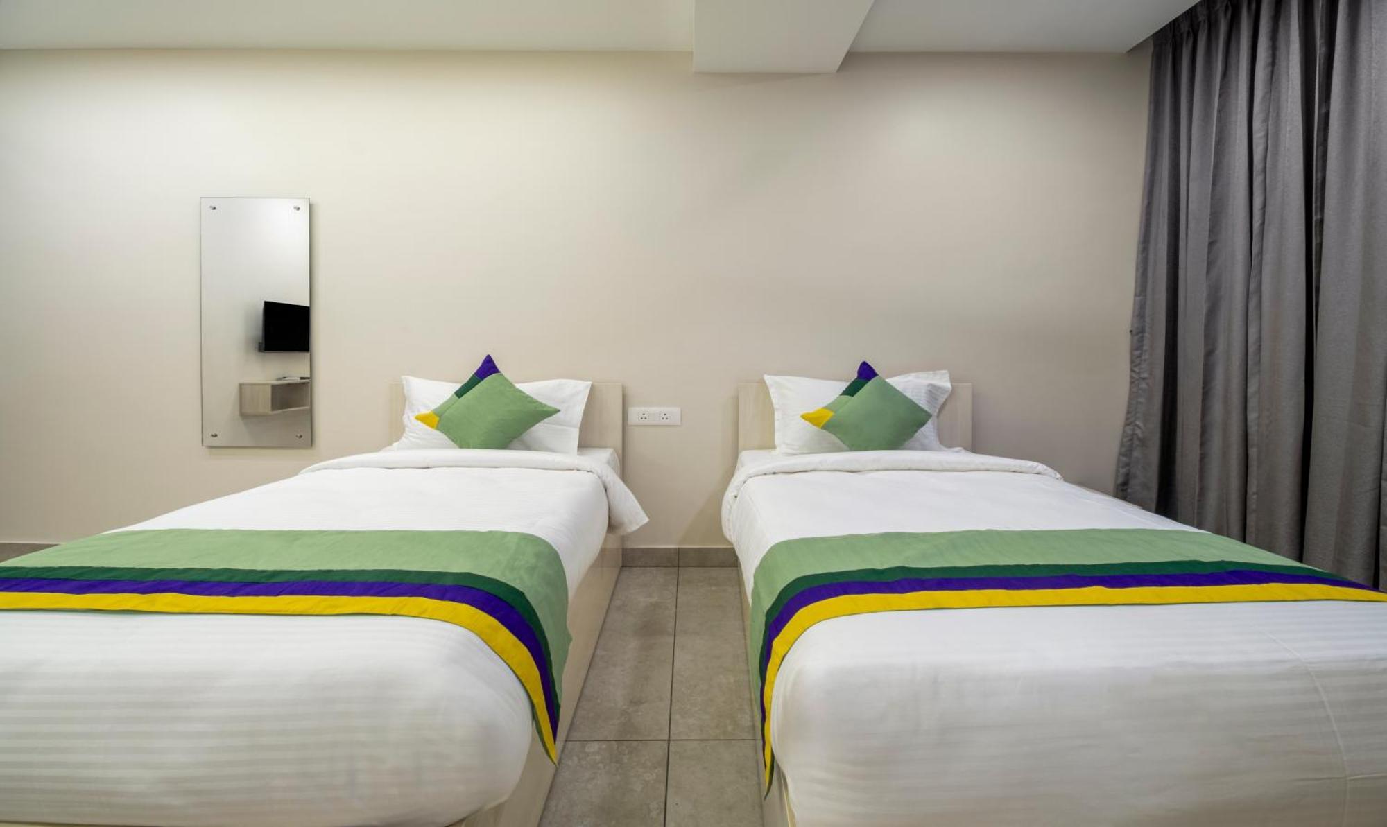 Treebo Sea Heights Hotel Kākināda Екстериор снимка